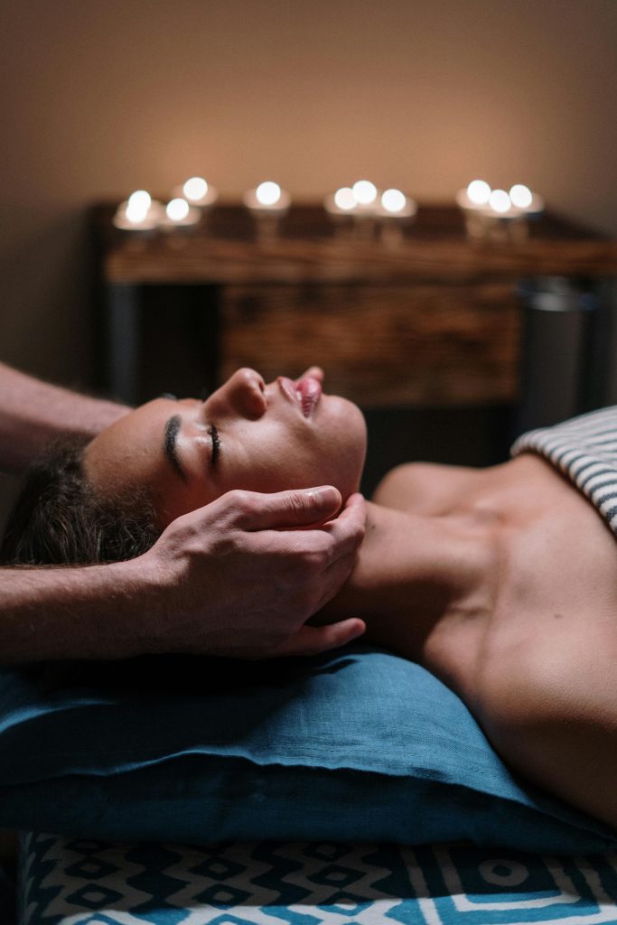 Massage ayurvédique par une naturopathe en haute savoie proche de Genève, Annecy, Annemasse